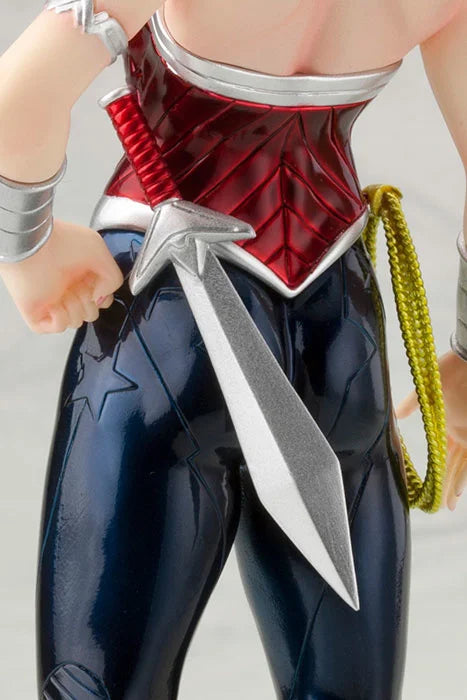 DC UNIVERSE NEW 52 WONDER WOMAN ARTFX+ STATUE